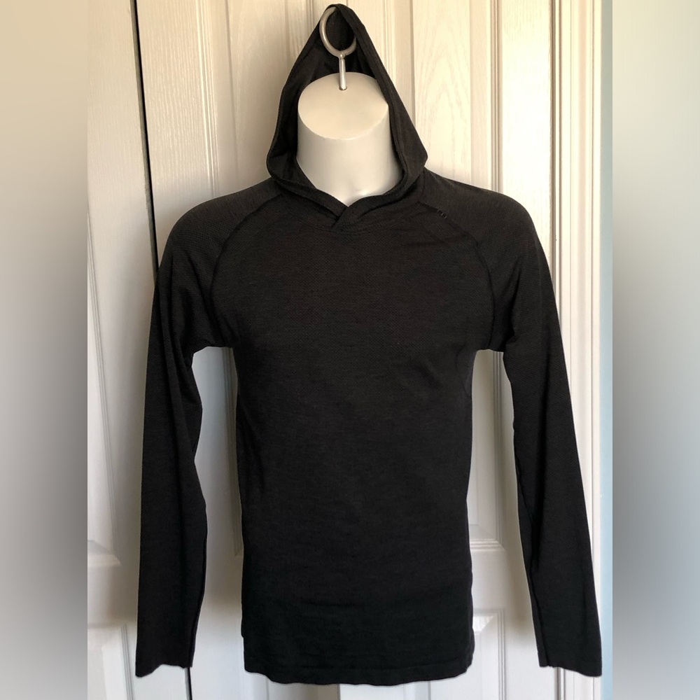 lululemon athletica Men's Black Hooded Long-Sleeve Top